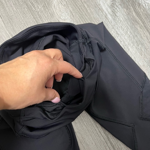 Lululemon high rise mesh design leggings / black / Size 2 - Picture 8 of 13